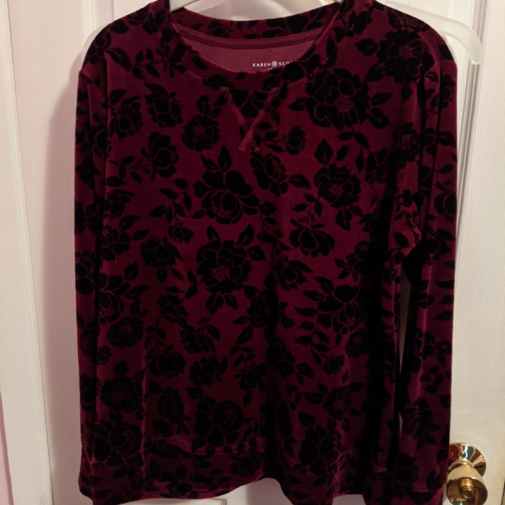 Karen Scott Sport size M Burgundy Velour Top